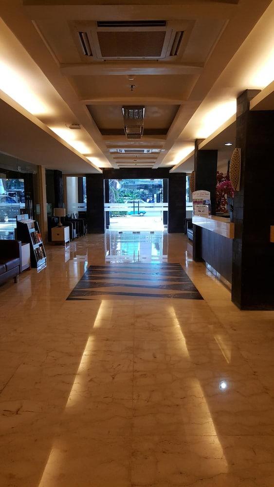 Rota International Hotel Yakarta Exterior foto